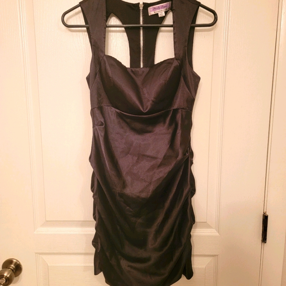 Elegant Midi Ruched Evening Gown